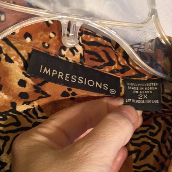 2x animal print short sleeve blouse worn once - Picture 4 of 6